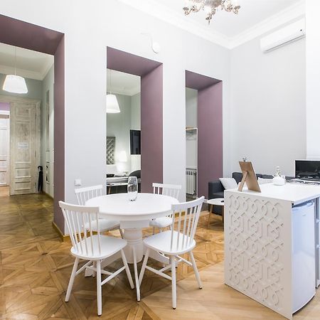 KuXoS Apartment On Machabeli Street Tbilisi Exterior foto
