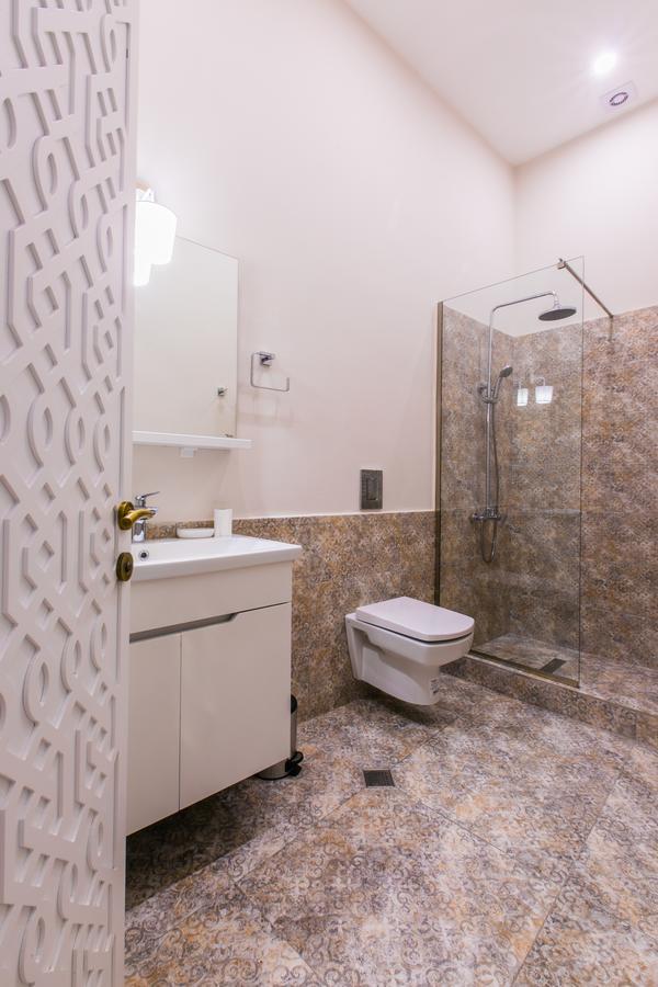 KuXoS Apartment On Machabeli Street Tbilisi Exterior foto