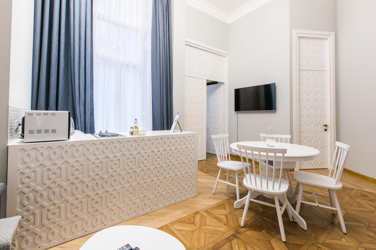 KuXoS Apartment On Machabeli Street Tbilisi Exterior foto