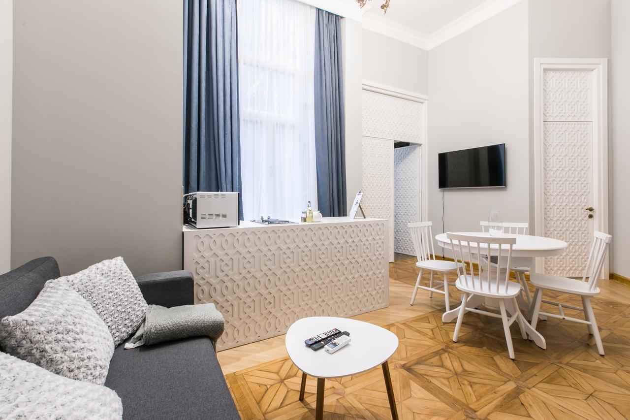 KuXoS Apartment On Machabeli Street Tbilisi Exterior foto